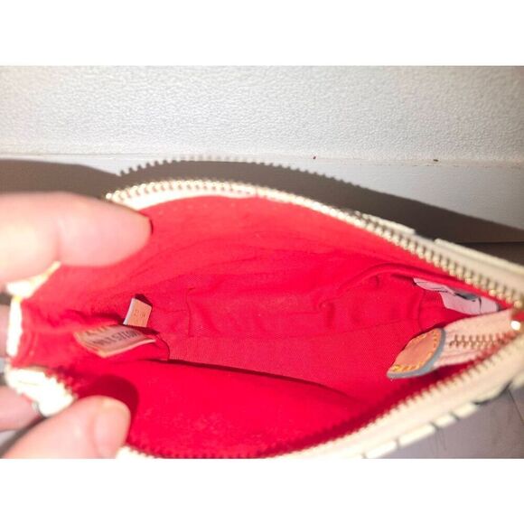 Dooney & Bourke Disney EW06S Sketch Cosmetic Case - Picture 3 of 7